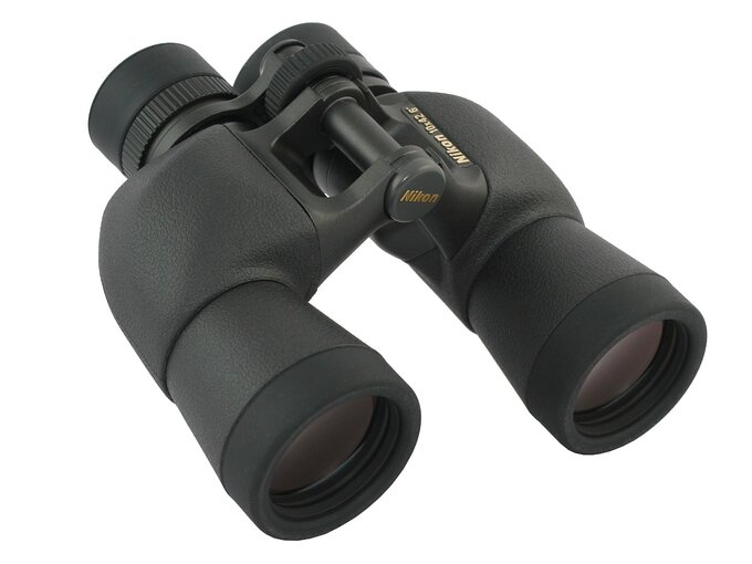 Nikon SE 10x42 CF