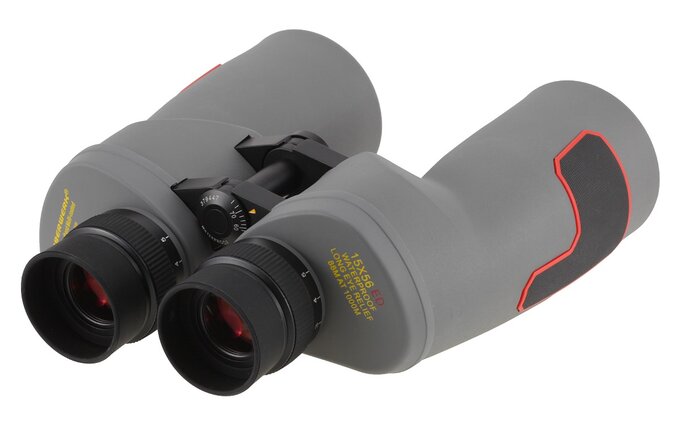 Review of four 15x56 binoculars - White balance and contrast Review of four 15x56 binoculars - White balance and contrast